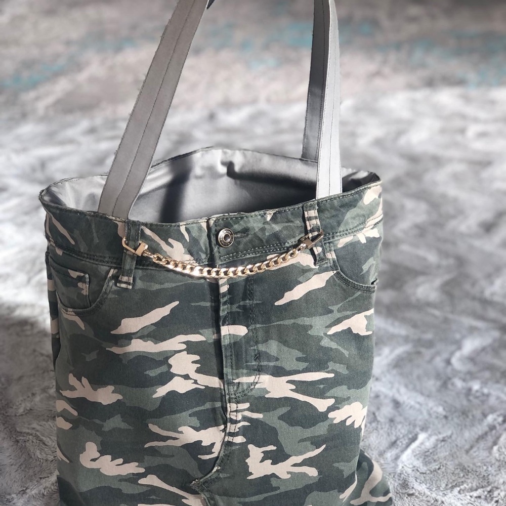 Tote bag